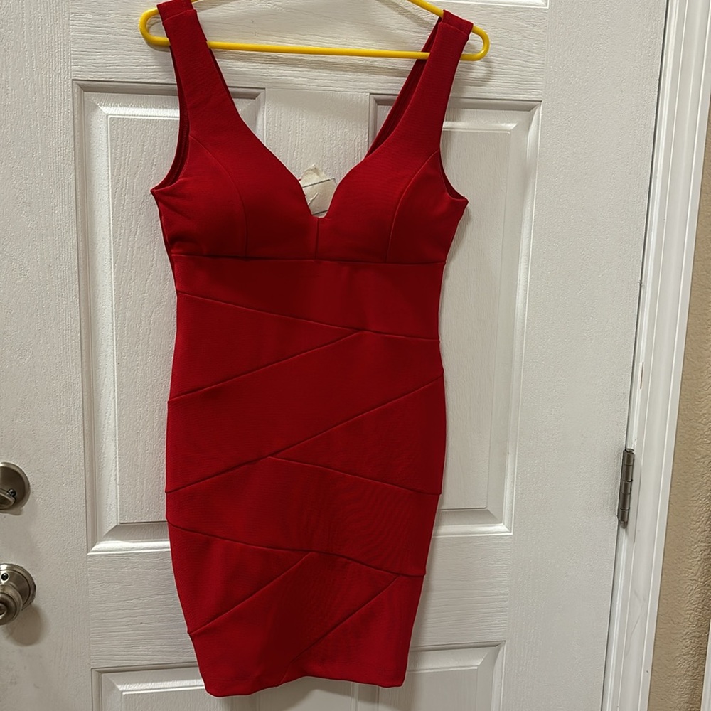 Windsor Red Bodycon Party Red Dress Size M